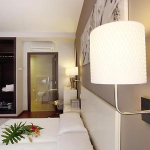 Zimmer mit zwei Einzelbetten